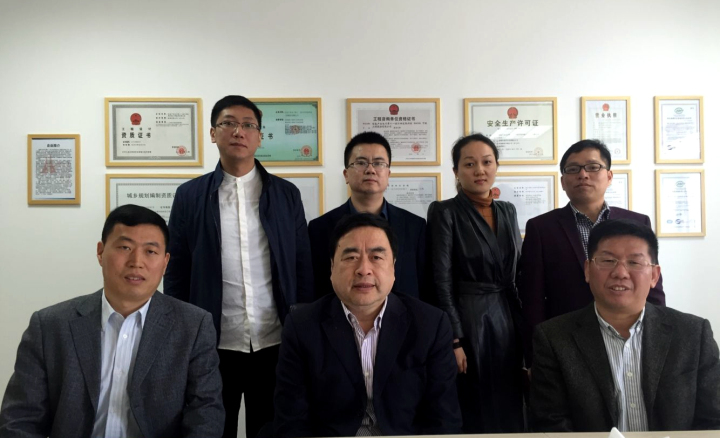 3-趙振元同志與南通分院周安舉、賀奎田、趙宇、郭明偉、于海燕、唐鋒等同志親切合影.jpg