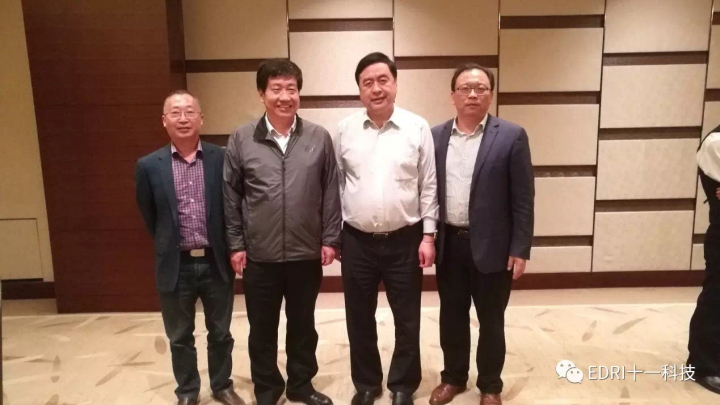 3-趙振元同志與劉濟(jì)東、樊后檐、王明云同志親切合影.jpg